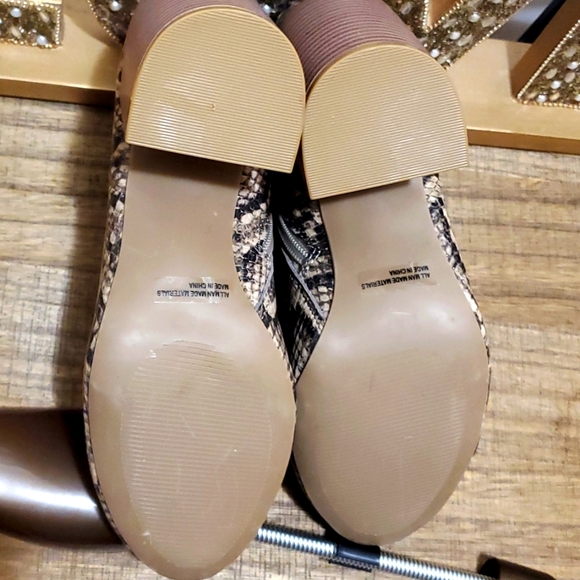 Report Shirley Snake Print Ankle Booties Sz 7 - Picture 8 of 8